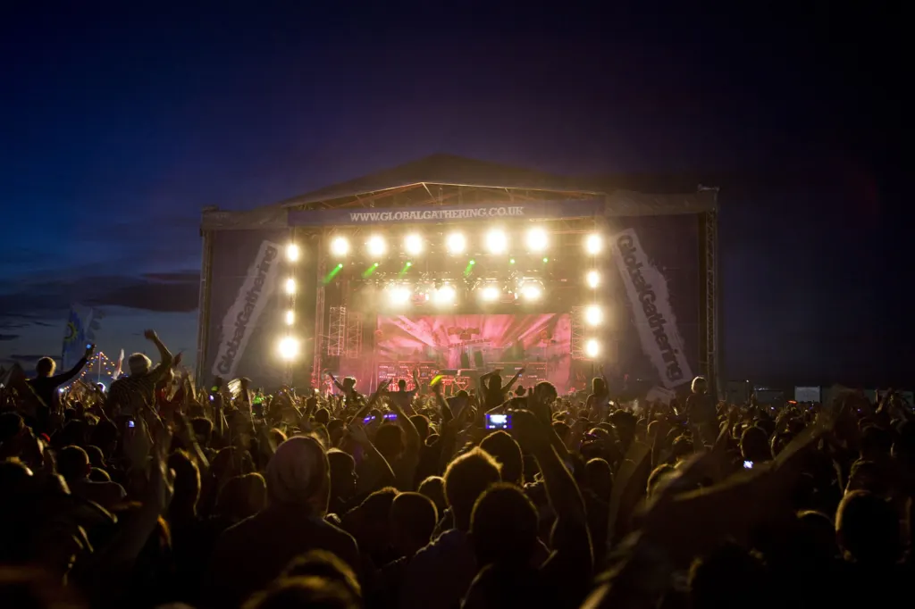 Festivalgoers and atmosphere at Global Gathering 2009